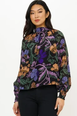 Oliphant Tops><noscript><img width=